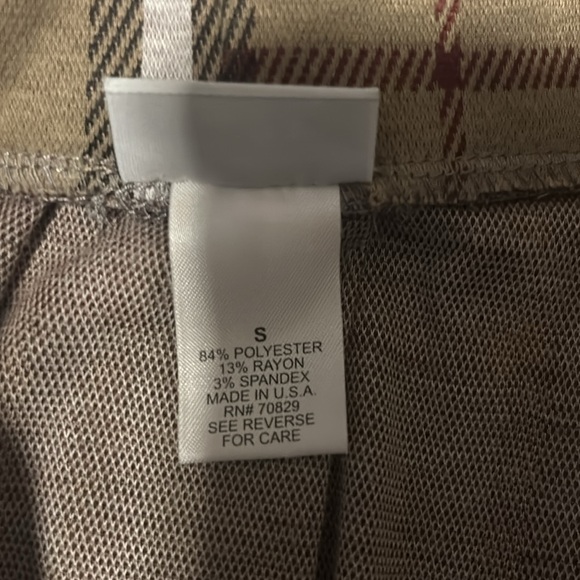 skirt - Picture 2 of 3